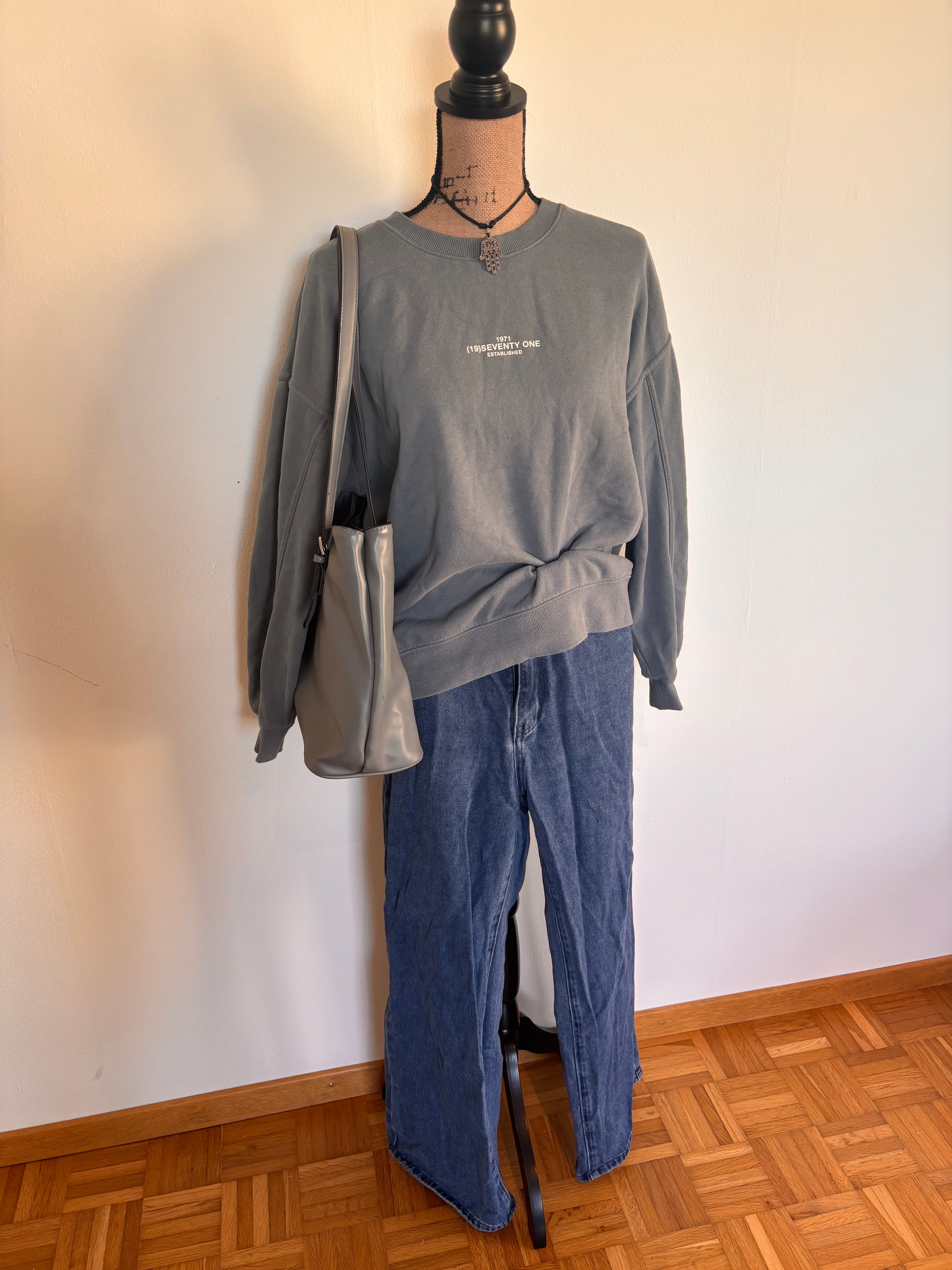 Vintage crewneck