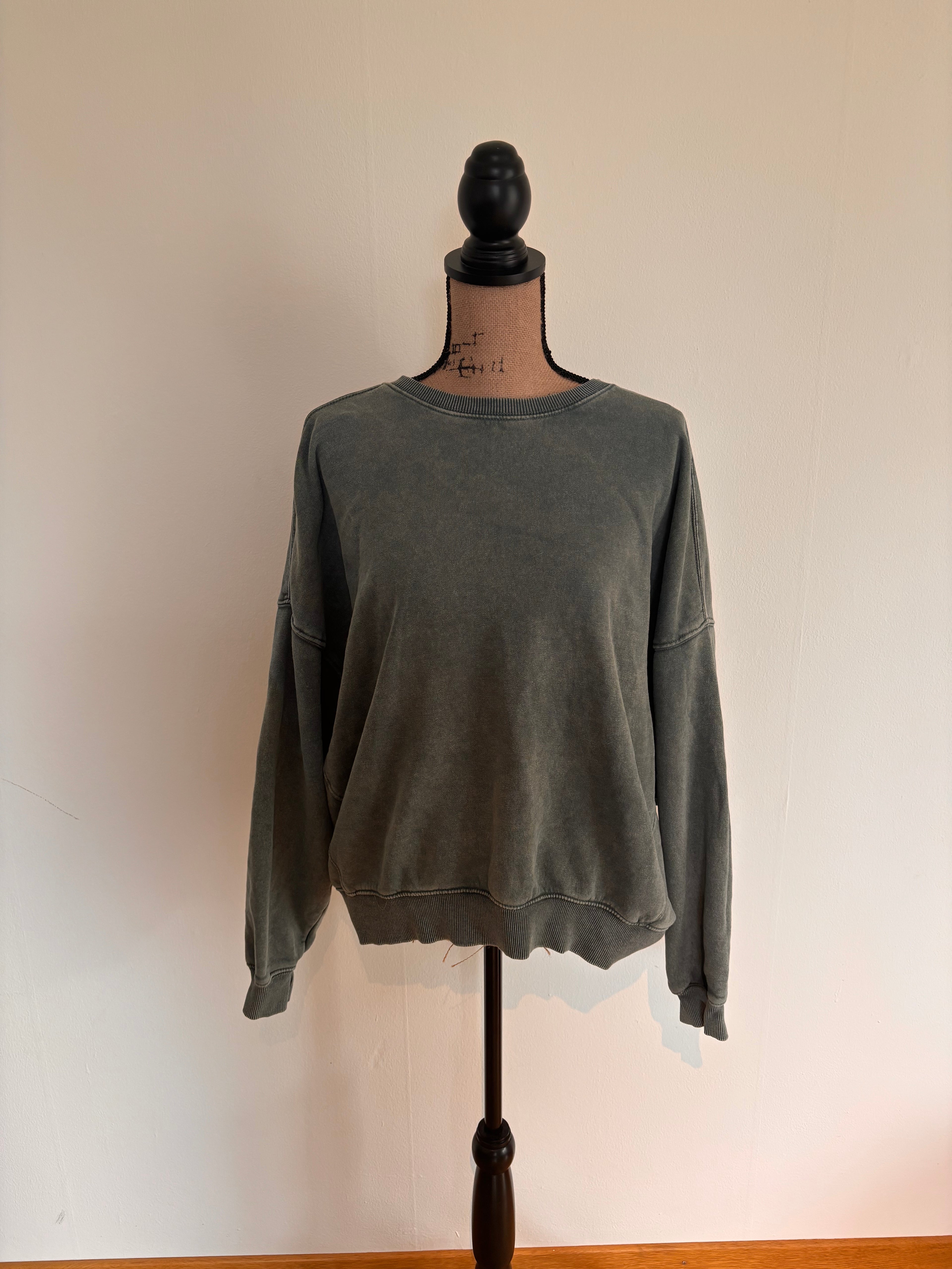 Grüner Oversize Pullover